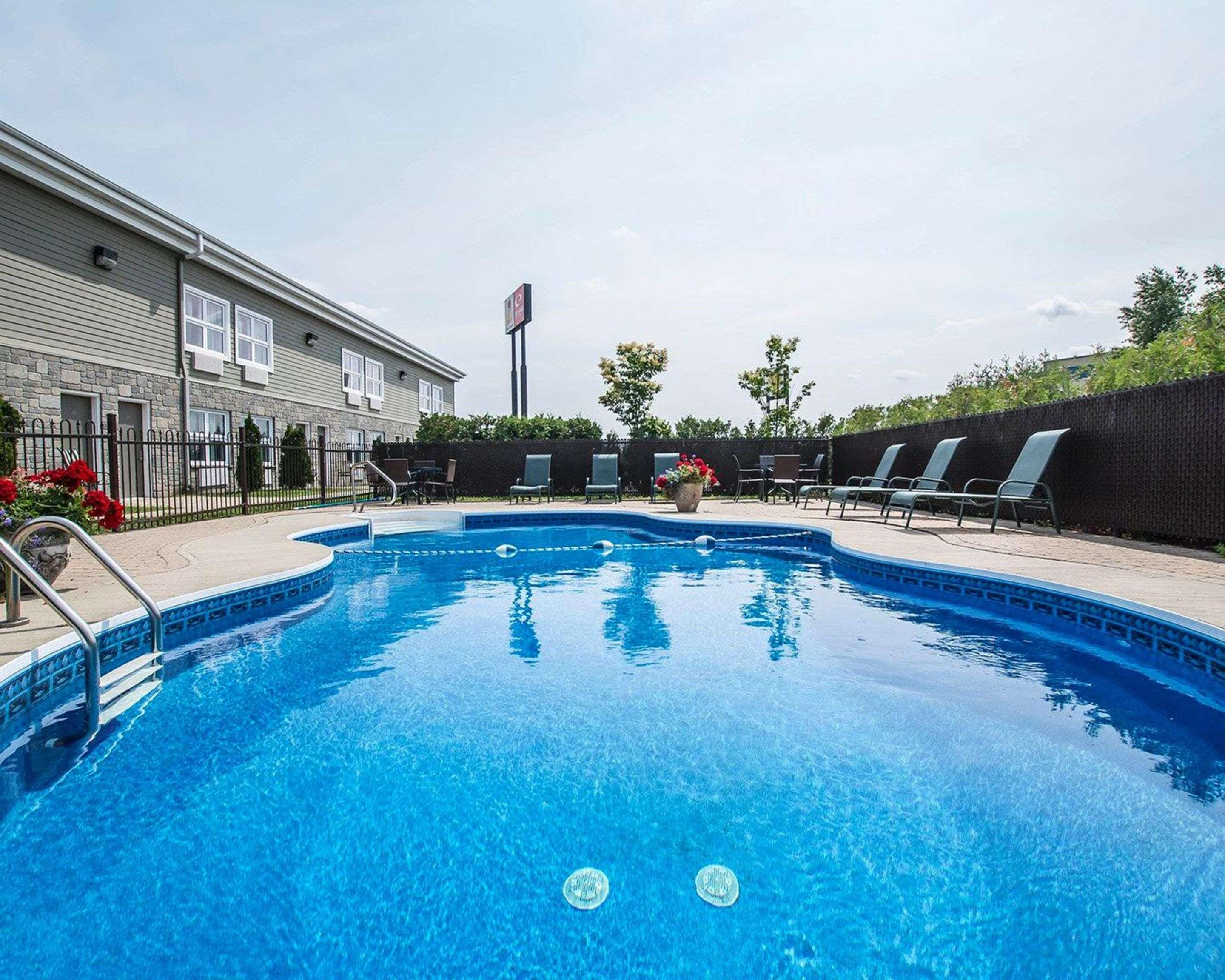 Econo Lodge Inn & Suites Montmagny Dış mekan fotoğraf