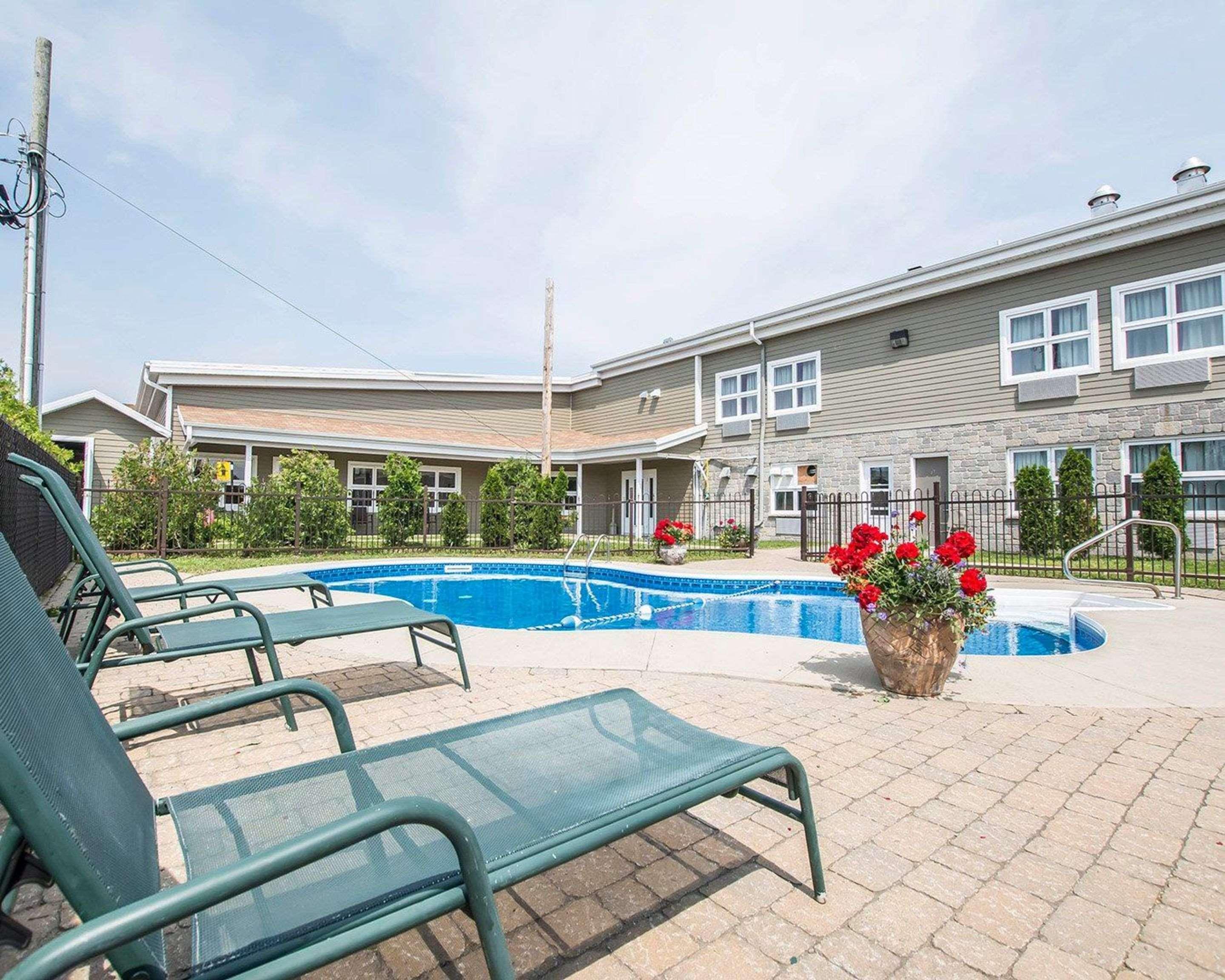 Econo Lodge Inn & Suites Montmagny Dış mekan fotoğraf